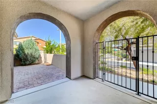 Photo #2: 2719941 Listing 