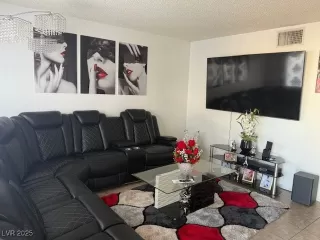 Photo #2: 2719964 Listing 