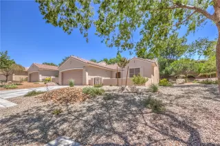 Photo #3: 2719973 Listing