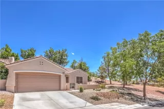 Photo #4: 2719973 Listing