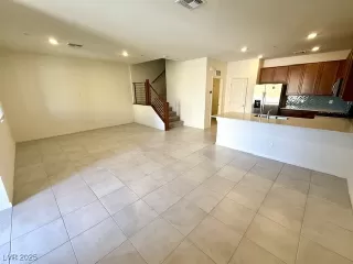 Photo #3: 2719981 Listing 