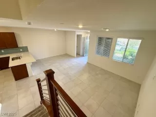 Photo #4: 2719981 Listing 