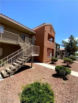 Photo #1: 2719987 Listing 