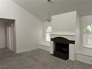 Photo #1: 2719999 Listing 