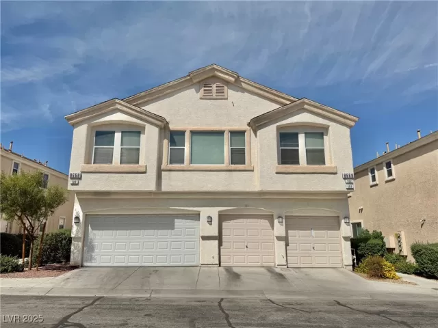 MLS: 2720011 Condo For Sale