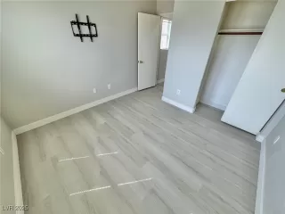 Photo #6: 2720011 Listing 