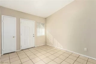Photo #2: 2720012 Listing 