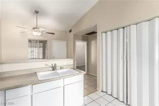 Photo #6: 2720012 Listing 