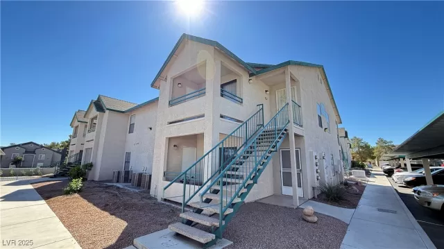 MLS: 2720016 Condo For Sale