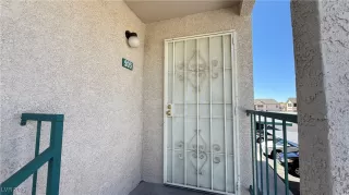 Photo #3: 2720016 Listing 