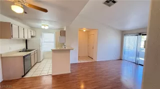 Photo #4: 2720016 Listing 