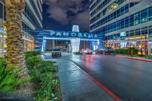 MLS: 2720027 Condo For Sale