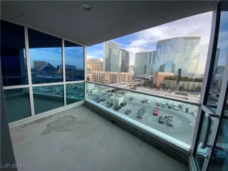 Photo #2: 2720027 Listing 