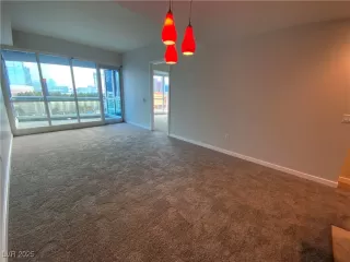 Photo #5: 2720027 Listing 