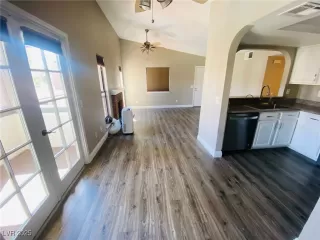 Photo #4: 2720066 Listing 