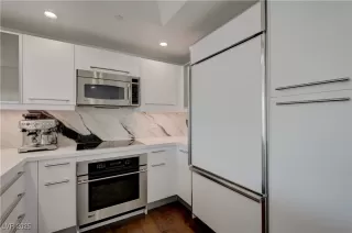 Photo #5: 2720067 Listing 