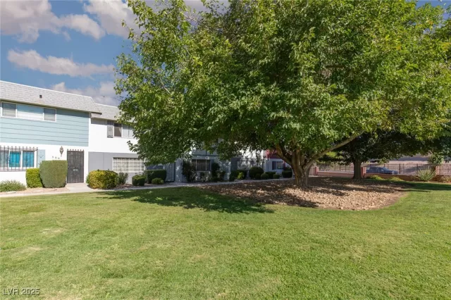 MLS: 2720068 Condo For Sale