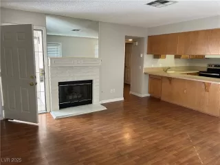 Photo #3: 2720075 Listing 