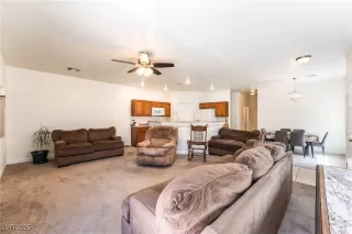 Photo #5: 2720088 Listing