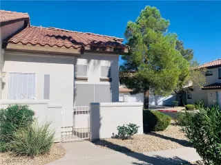 Photo #3: 2720097 Listing 