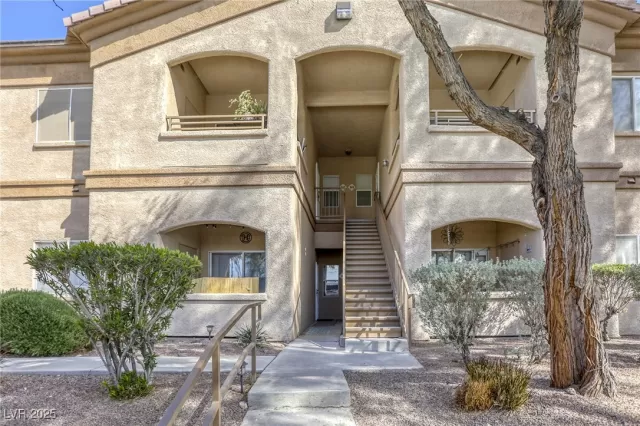 MLS: 2720099 Condo For Sale