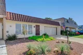 Photo #2: 2720114 Listing