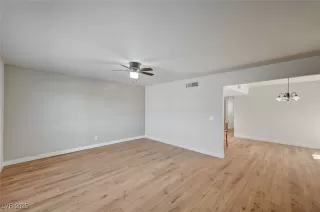 Photo #3: 2720114 Listing