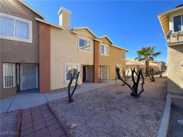 MLS: 2720129 Condo For Sale