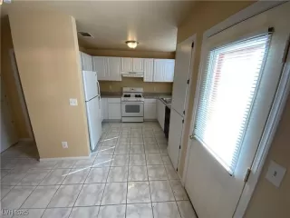 Photo #5: 2720129 Listing 