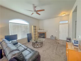 Photo #6: 2720136 Listing 