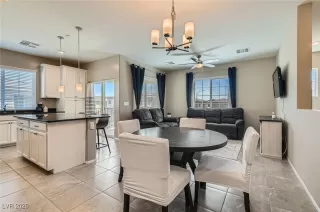 Photo #5: 2720153 Listing 