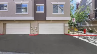 Photo #1: 2720168 Listing 