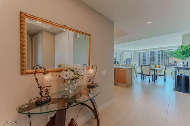 MLS: 2720171 Condo For Sale