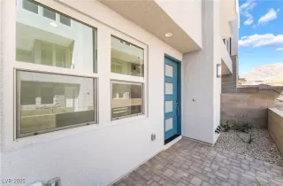 Photo #1: 2720210 Listing