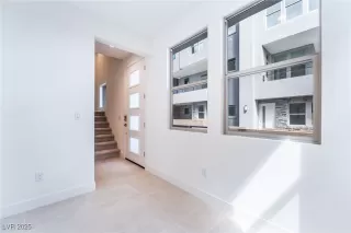 Photo #2: 2720210 Listing