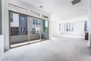 Photo #5: 2720210 Listing