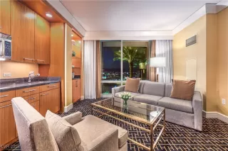 Photo #3: 2720217 Listing 