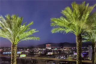 Photo #5: 2720217 Listing 