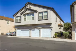 Photo #1: 2720230 Listing 