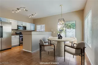 Photo #4: 2720230 Listing 