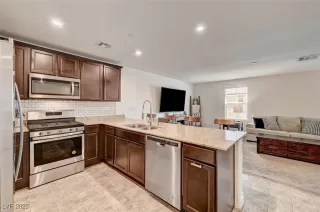 Photo #6: 2720237 Listing 