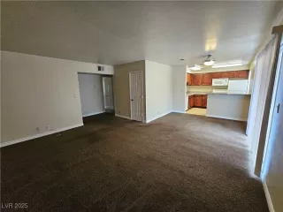 Photo #3: 2720266 Listing 