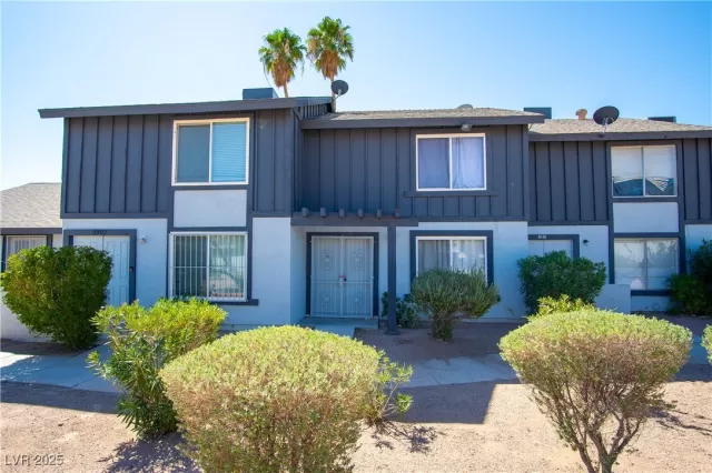 MLS: 2720270 Condo For Sale