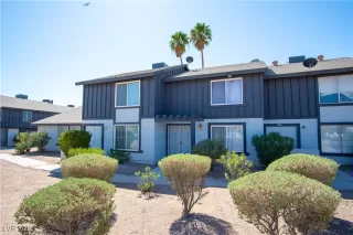 Photo #1: 2720270 Listing