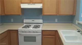 Photo #1: 2720272 Listing 