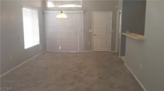 Photo #5: 2720272 Listing 