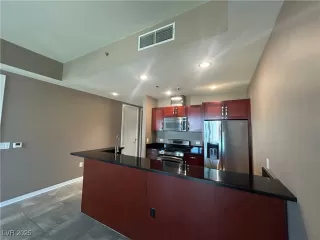 Photo #2: 2720282 Listing 