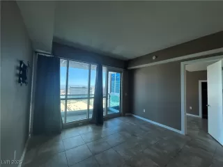 Photo #3: 2720282 Listing 