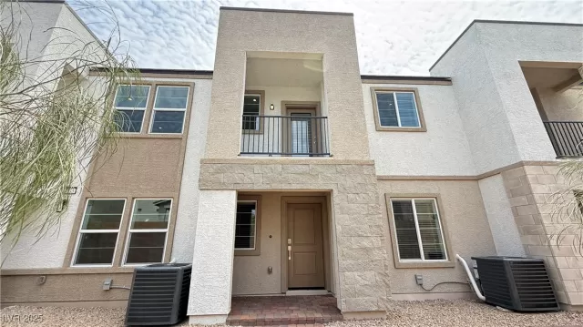 MLS: 2720289 Condo For Sale