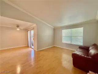 Photo #1: 2720294 Listing 